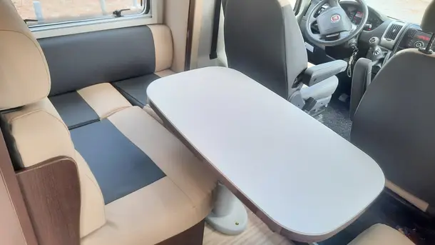 Aluguer Autocaravana Perfilada 5L (11)